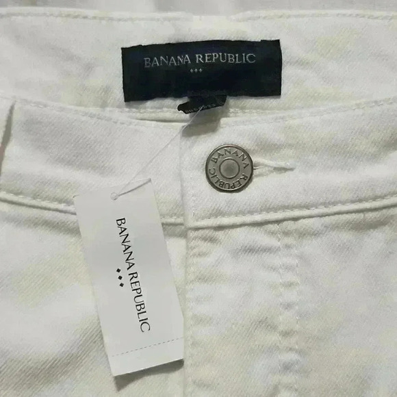 Banana Republic Girlfriend Denim Short - Picture 5 of 7